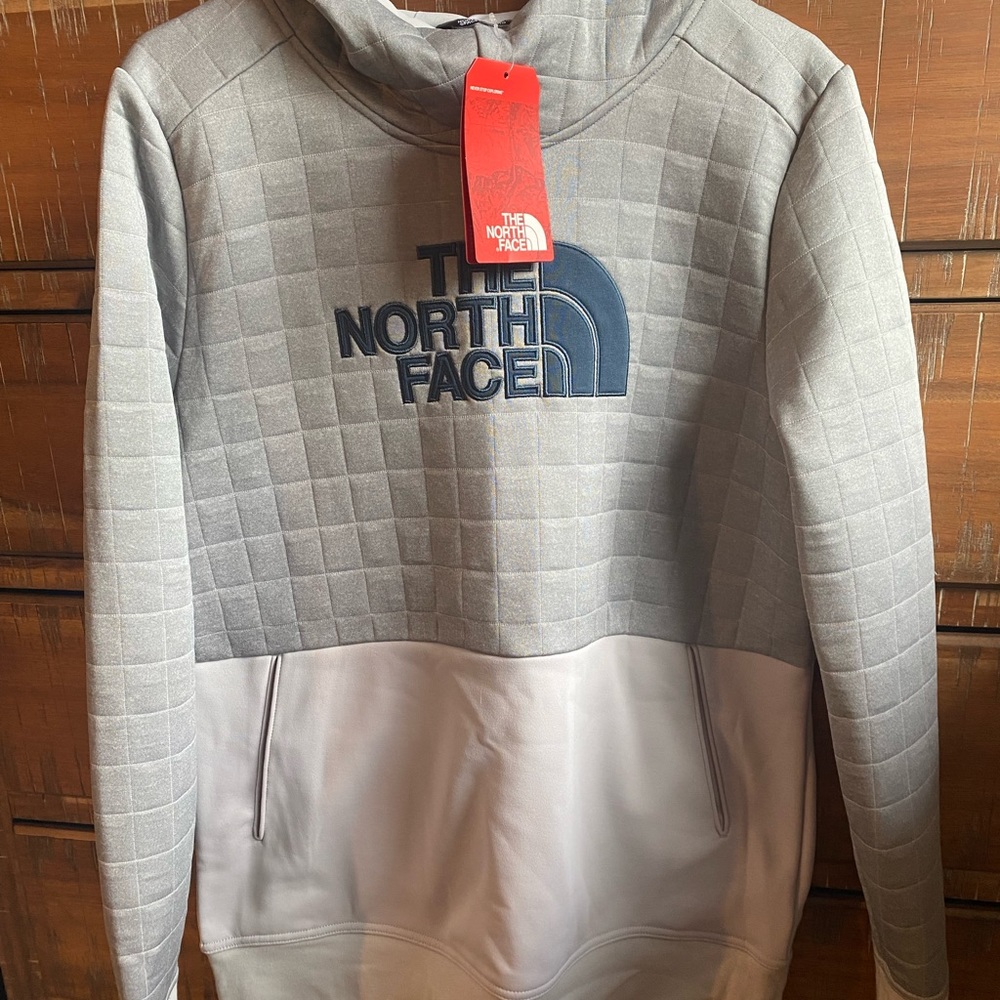 Women’s North face Sweatshirt